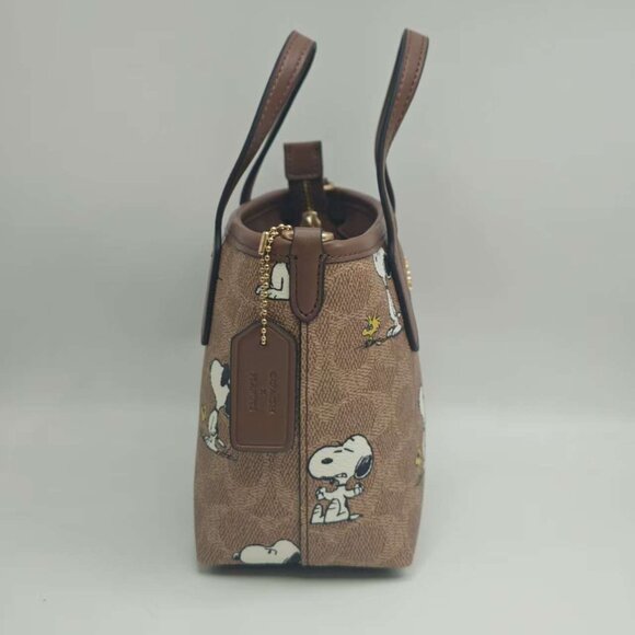 Coach Snoopy Character Pattern Satchel - Picture 4 of 6